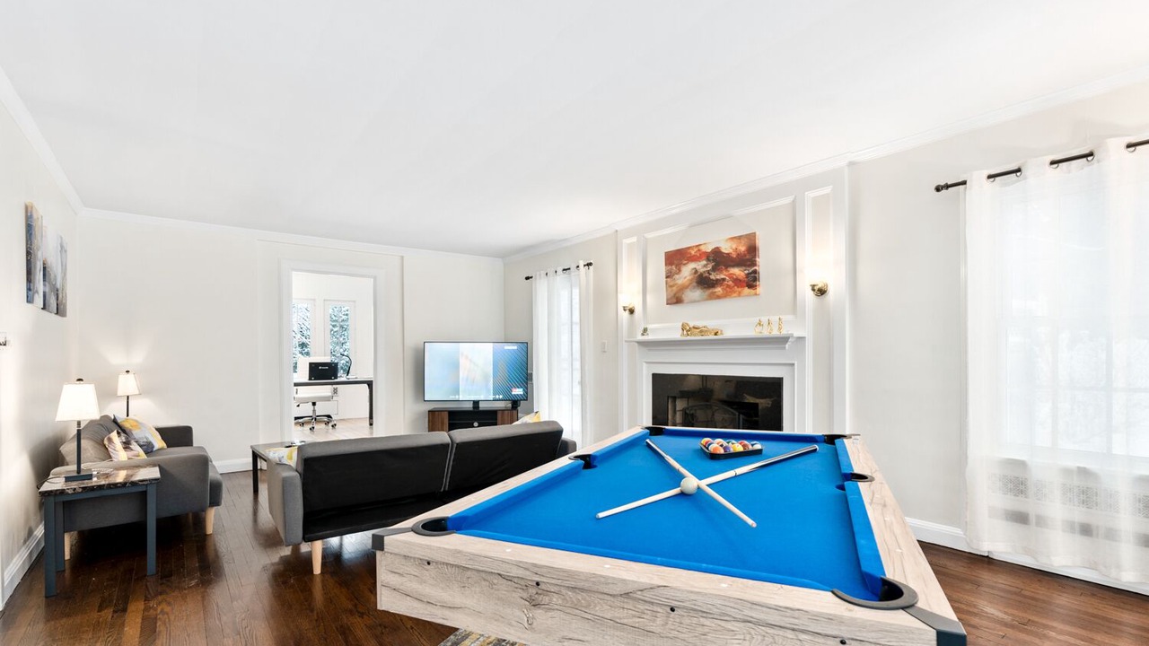 Photo of Bedroom in Beachwood