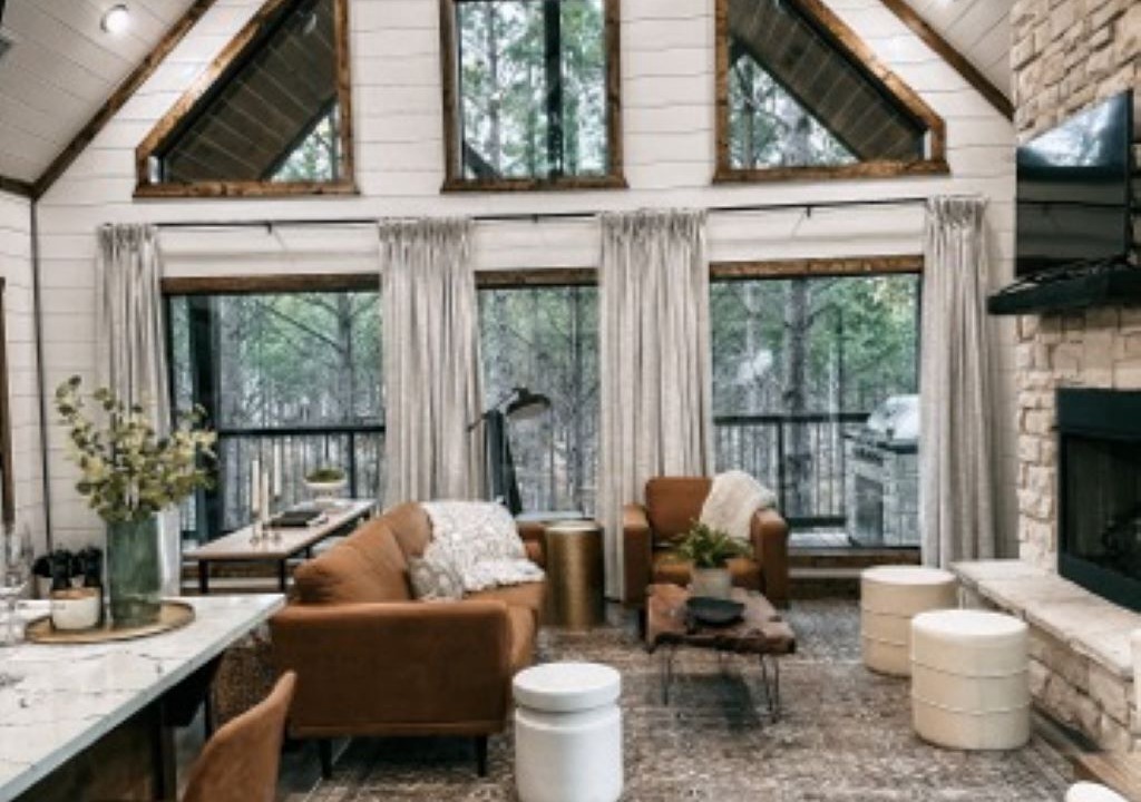 Photo of Livingroom in Broken Bow