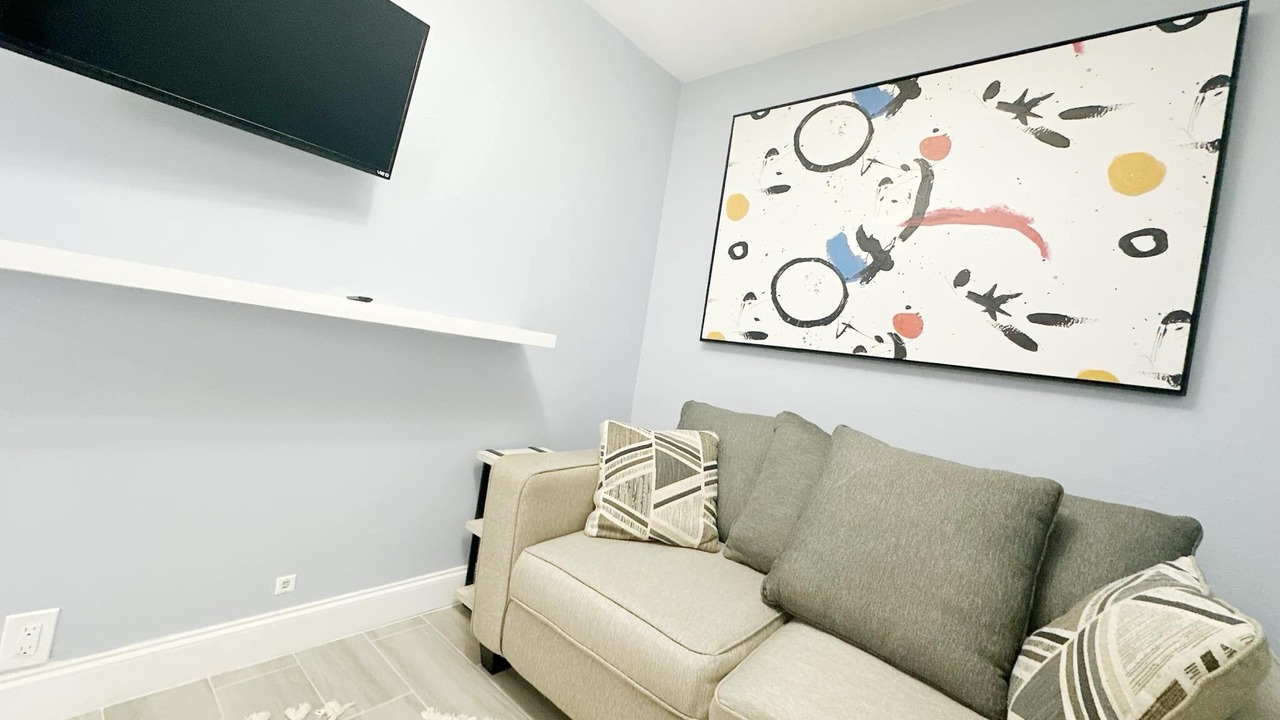 Photo of Livingroom in Golden Gate