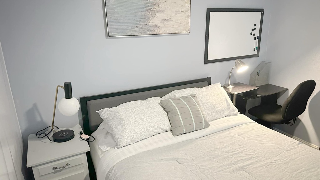 Photo of Bedroom in Golden Gate