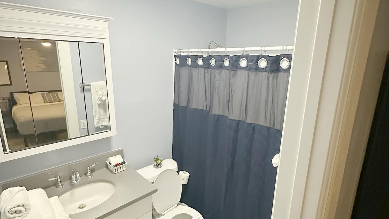 Photo of Bathroom in Golden Gate