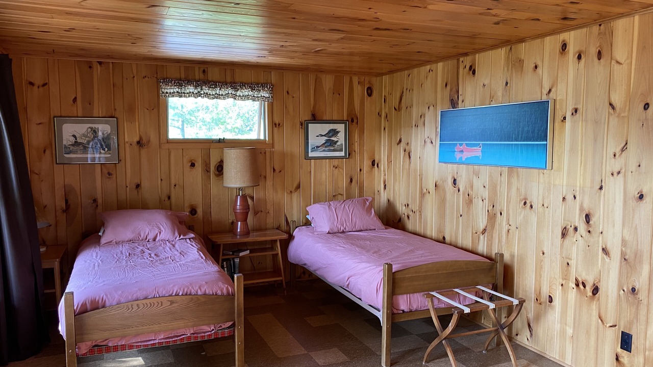 Photo of Bedroom in Crane Lake