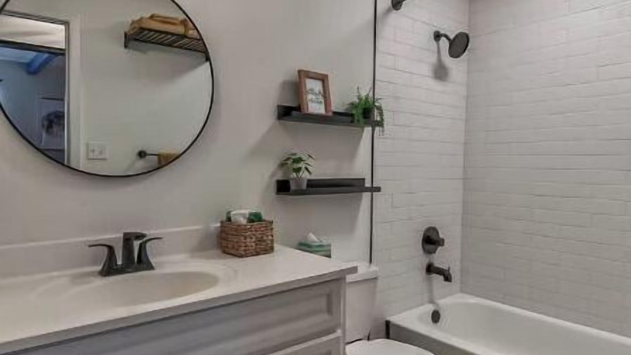 Photo of Bathroom in Lenexa