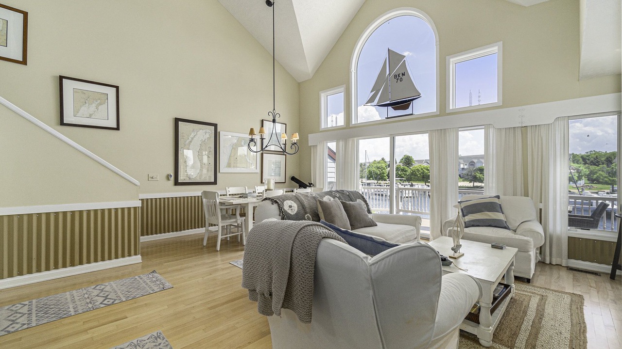 Photo of Livingroom in Manistee