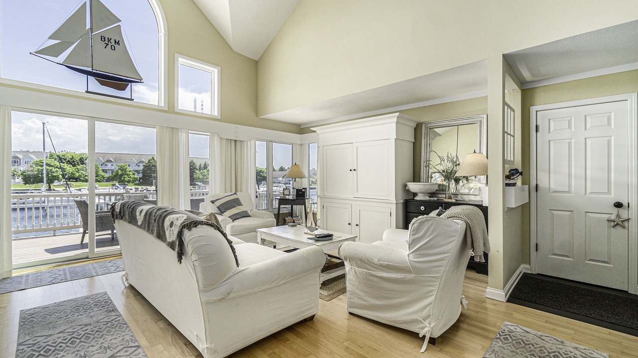 Photo of Livingroom in Manistee