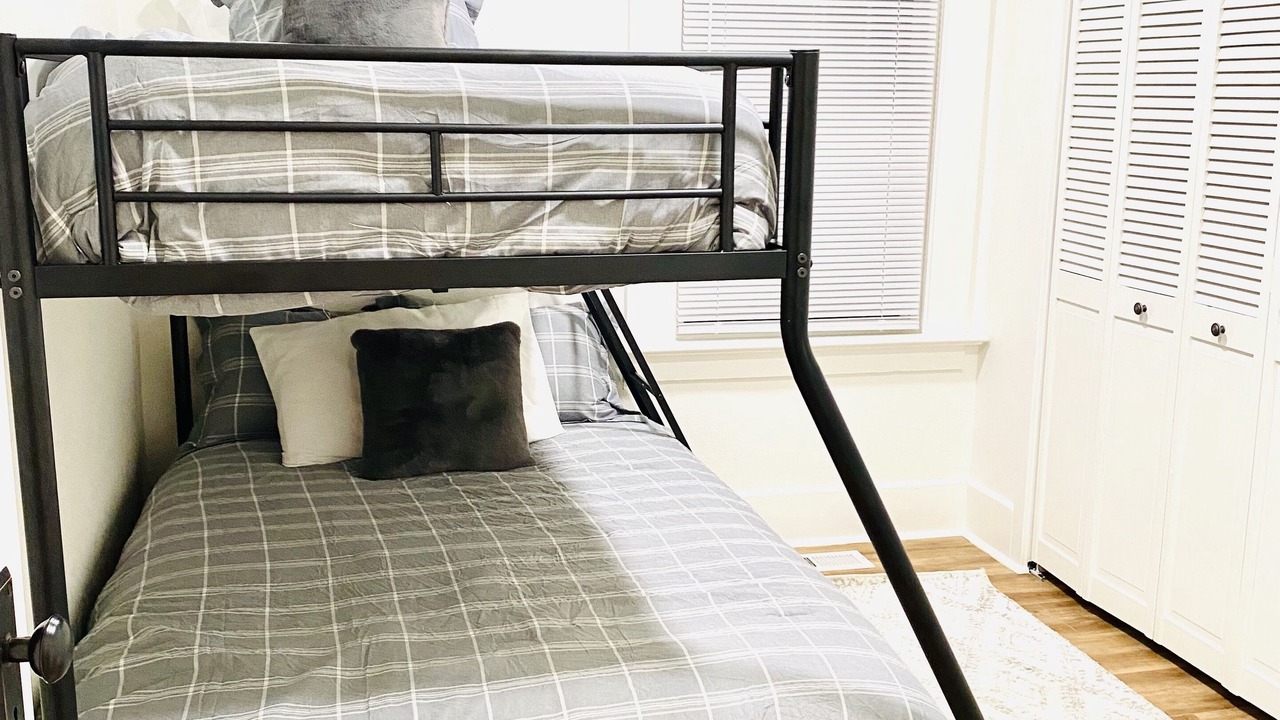 Photo of Bedroom in Lynden