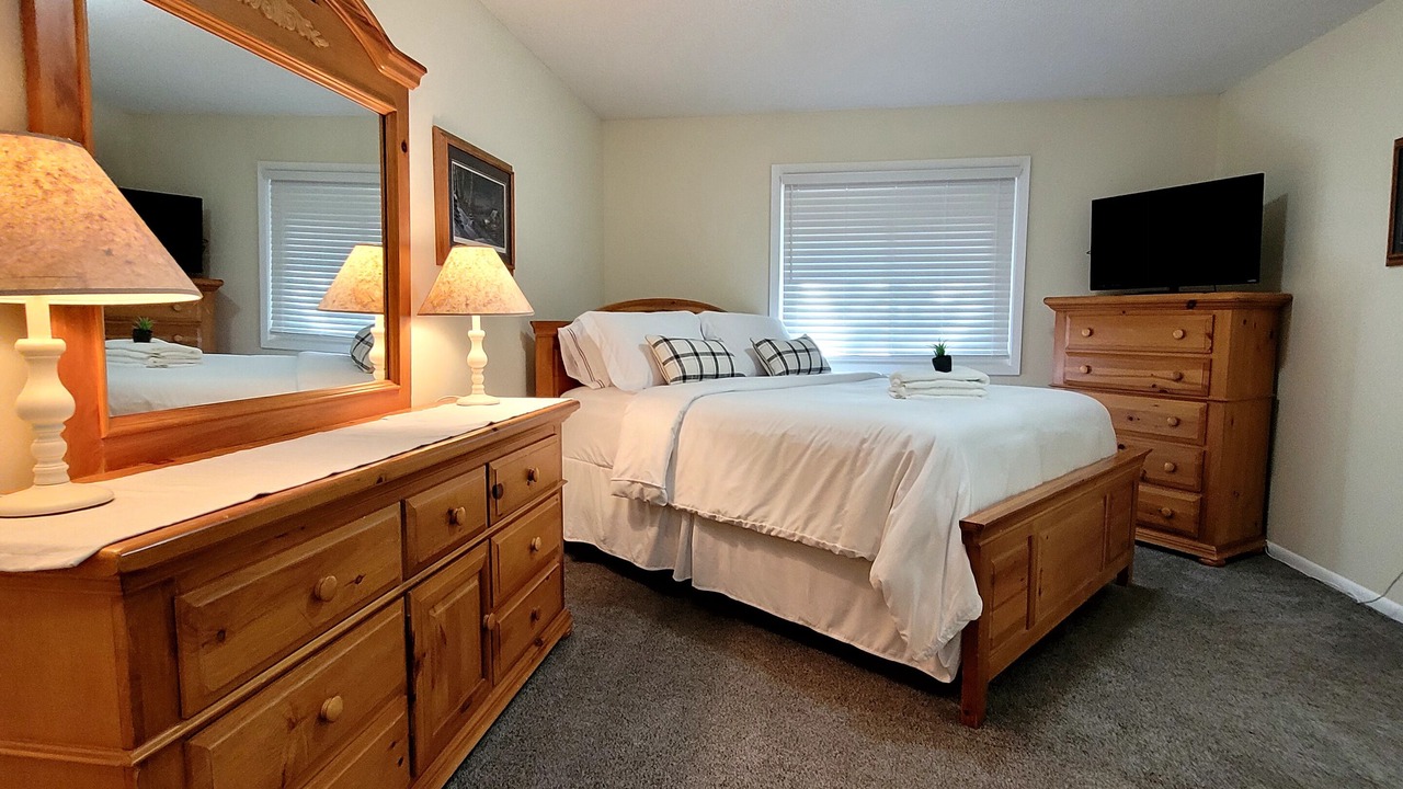 Photo of Bedroom in Shorewood