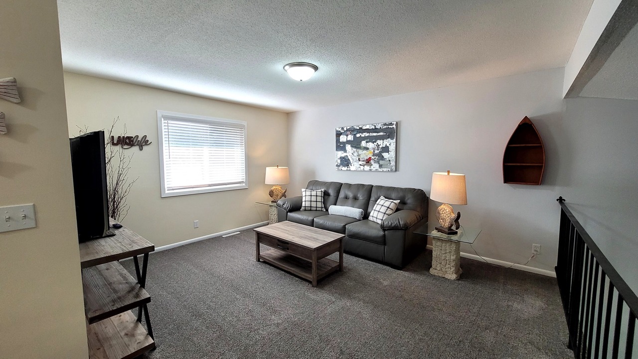 Photo of Livingroom in Shorewood