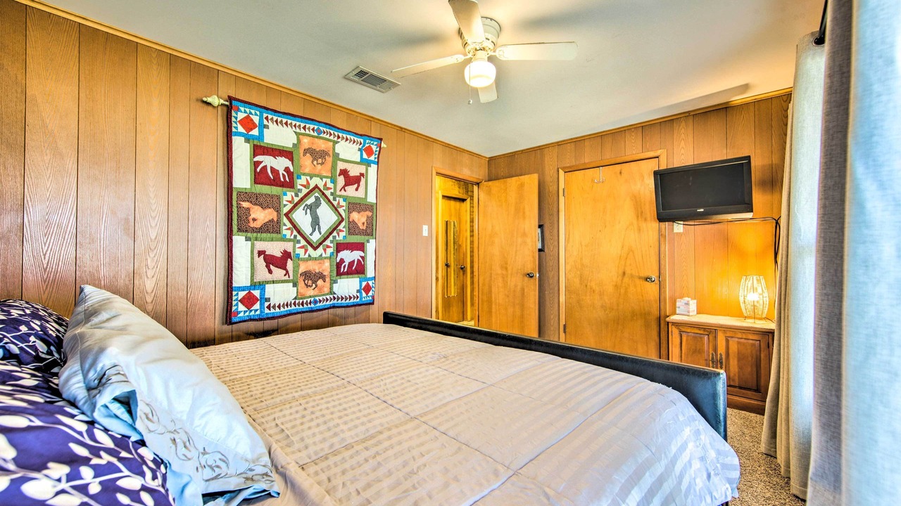 Photo of Bedroom in Mabank