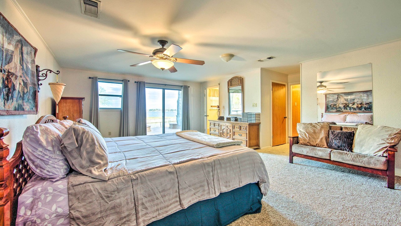 Photo of Bedroom in Mabank