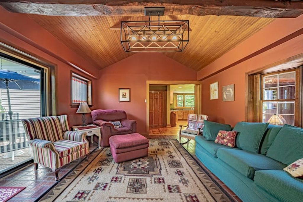 Photo of Livingroom in Lancaster