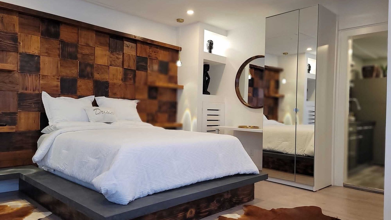 Photo of Bedroom in Alden Manor