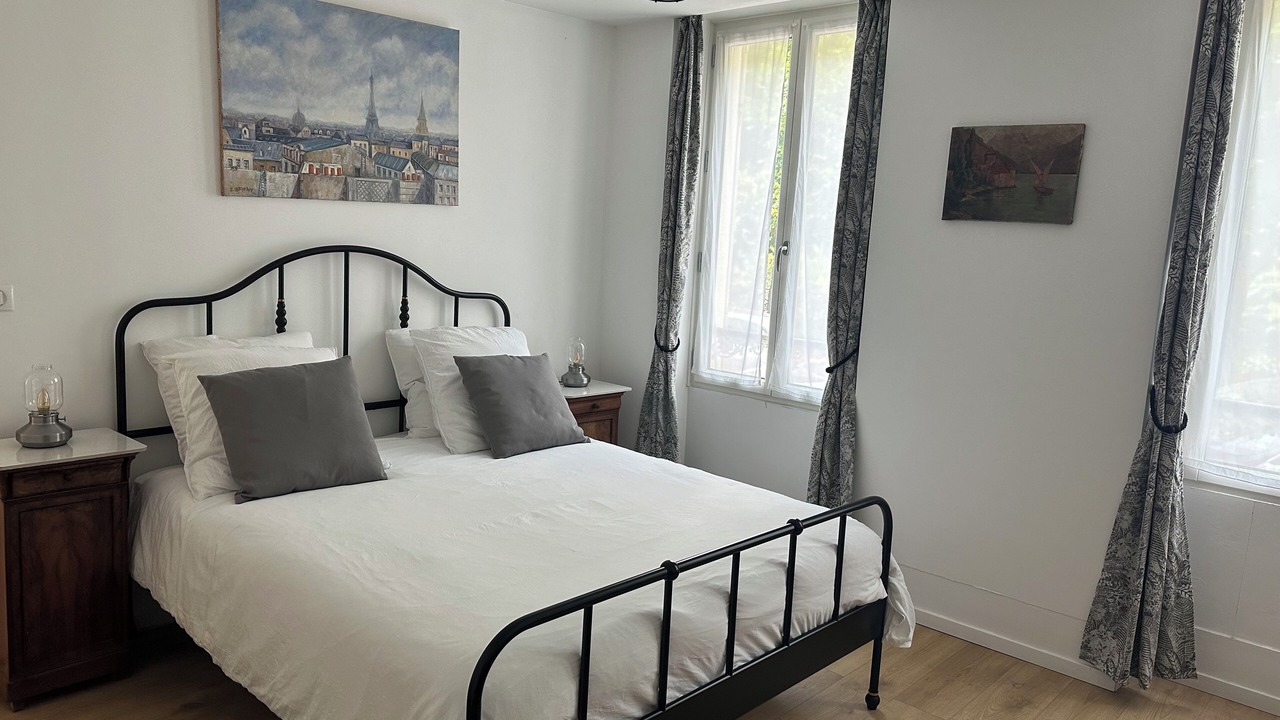 Photo of Bedroom in Poissy