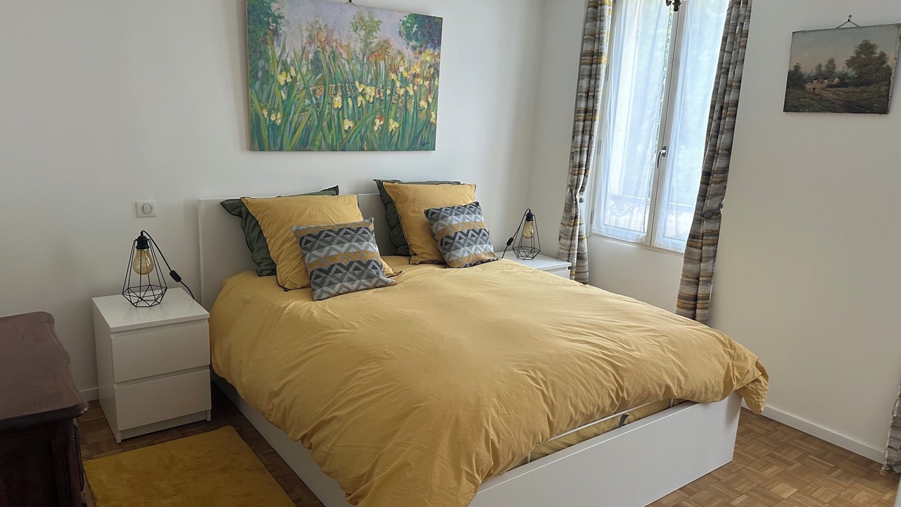 Photo of Bedroom in Poissy