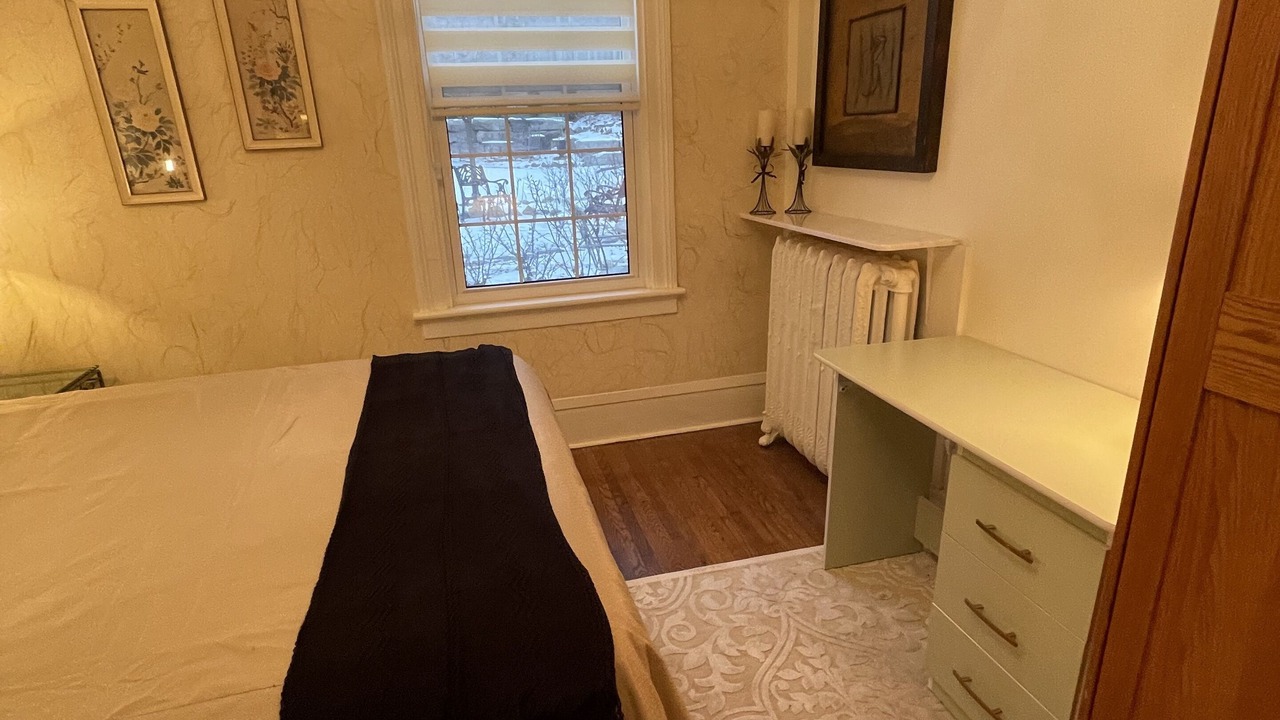 Photo of Bedroom in Exhibition Park