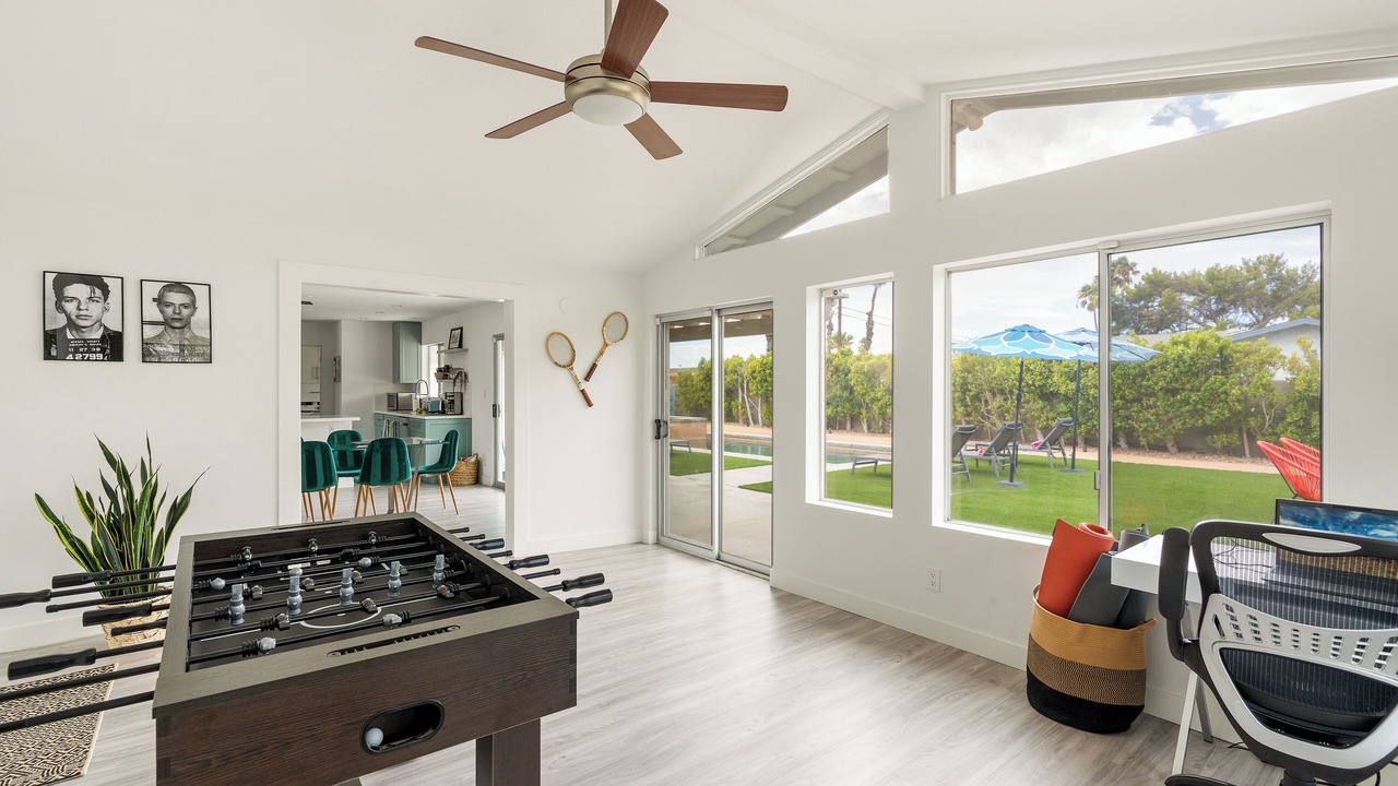 Photo of Bedroom in Racquet Club Estates