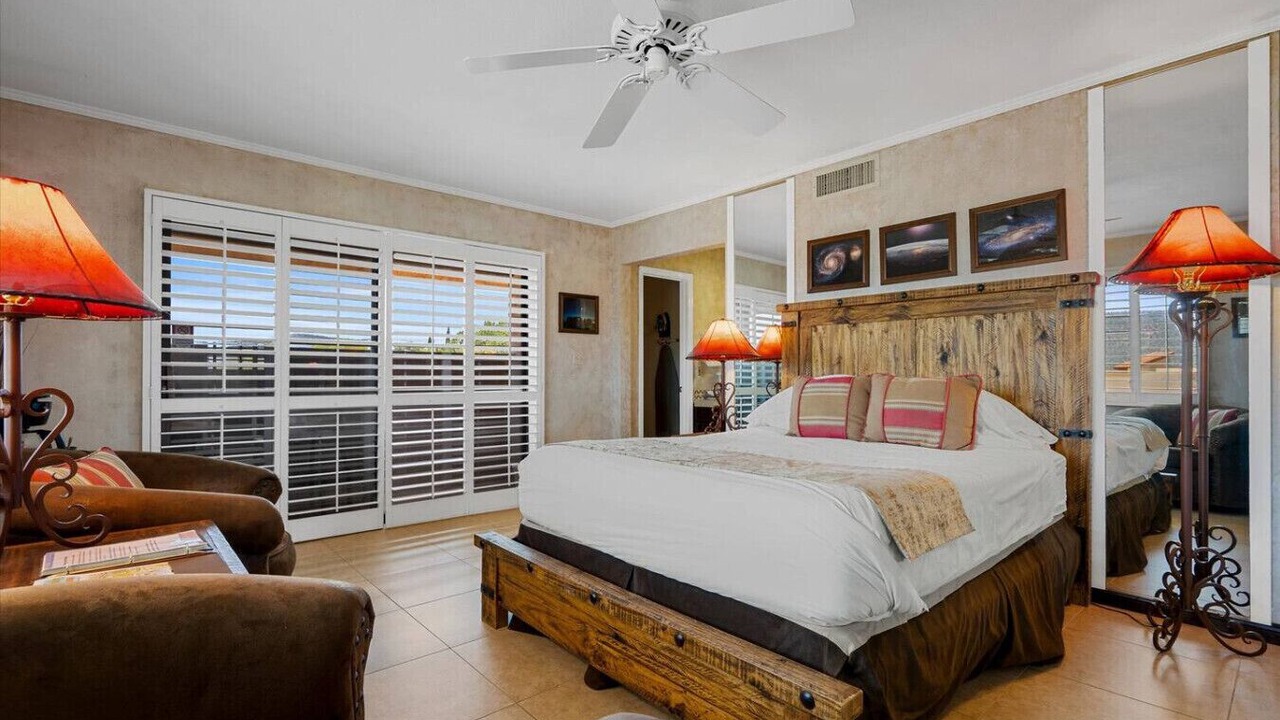 Photo of Bedroom in Oak Creek