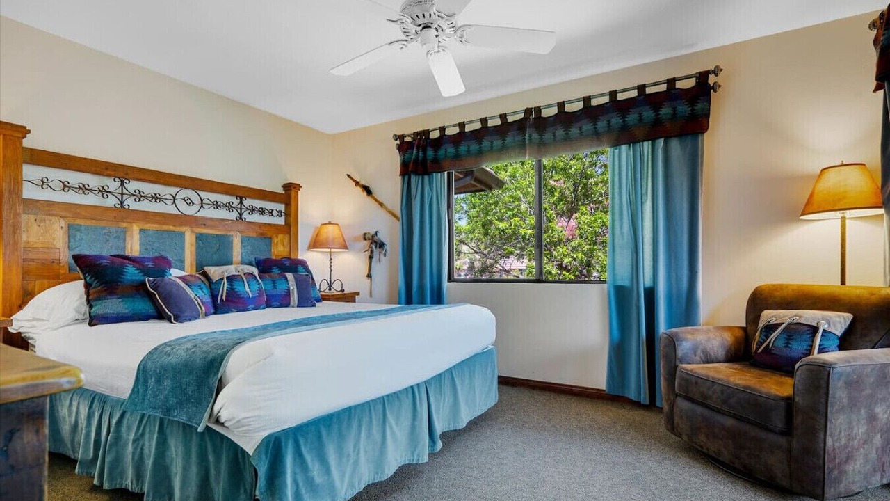 Photo of Bedroom in Oak Creek
