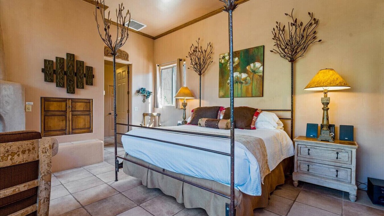 Photo of Bedroom in Oak Creek