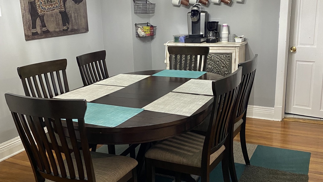Photo of Livingroom in Elmhurst