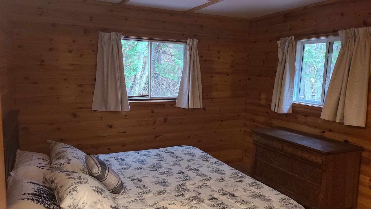 Photo of Bedroom in Irondale