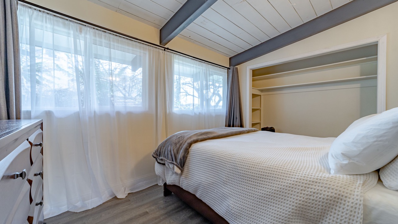 Photo of Bedroom in Eureka