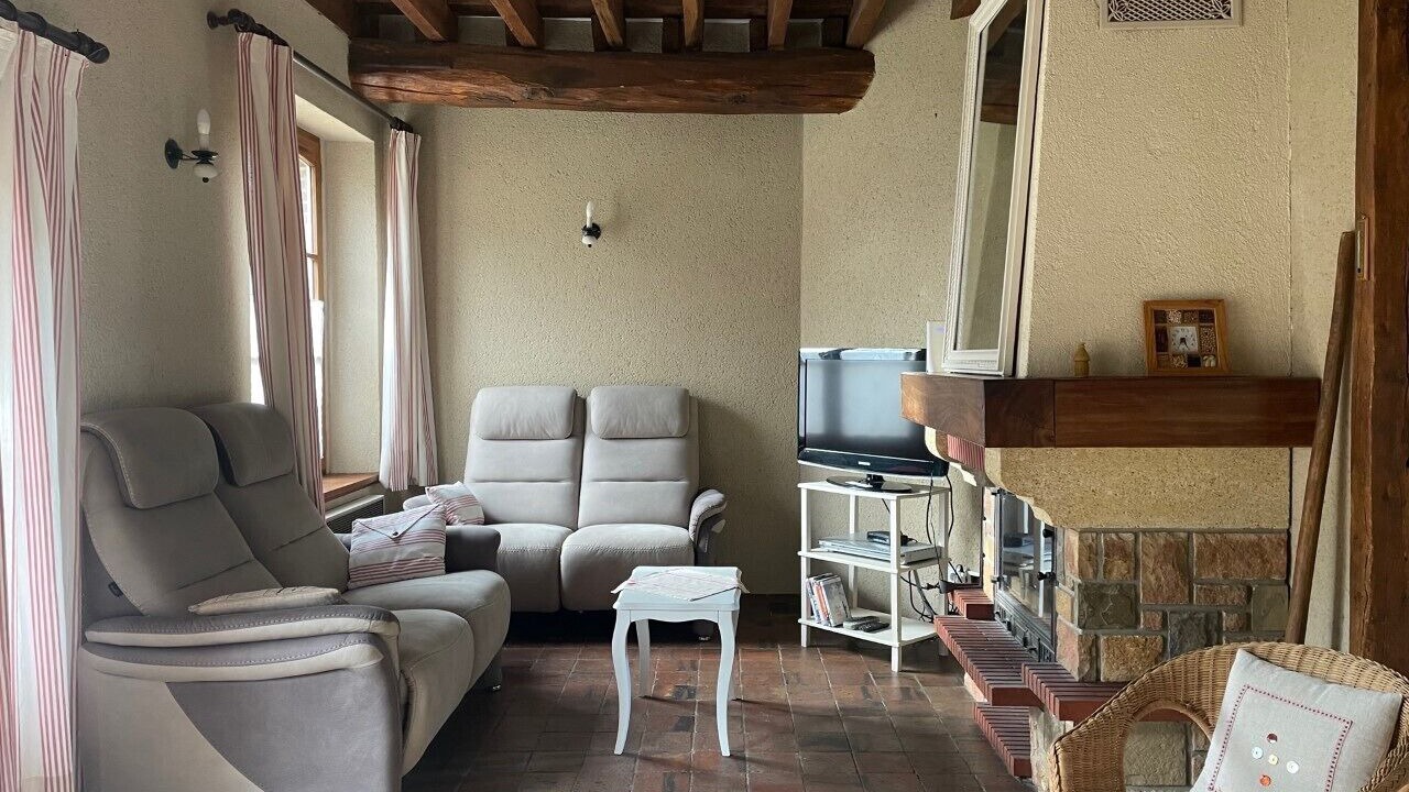 Photo of Livingroom in Rueil-la-Gadeliere