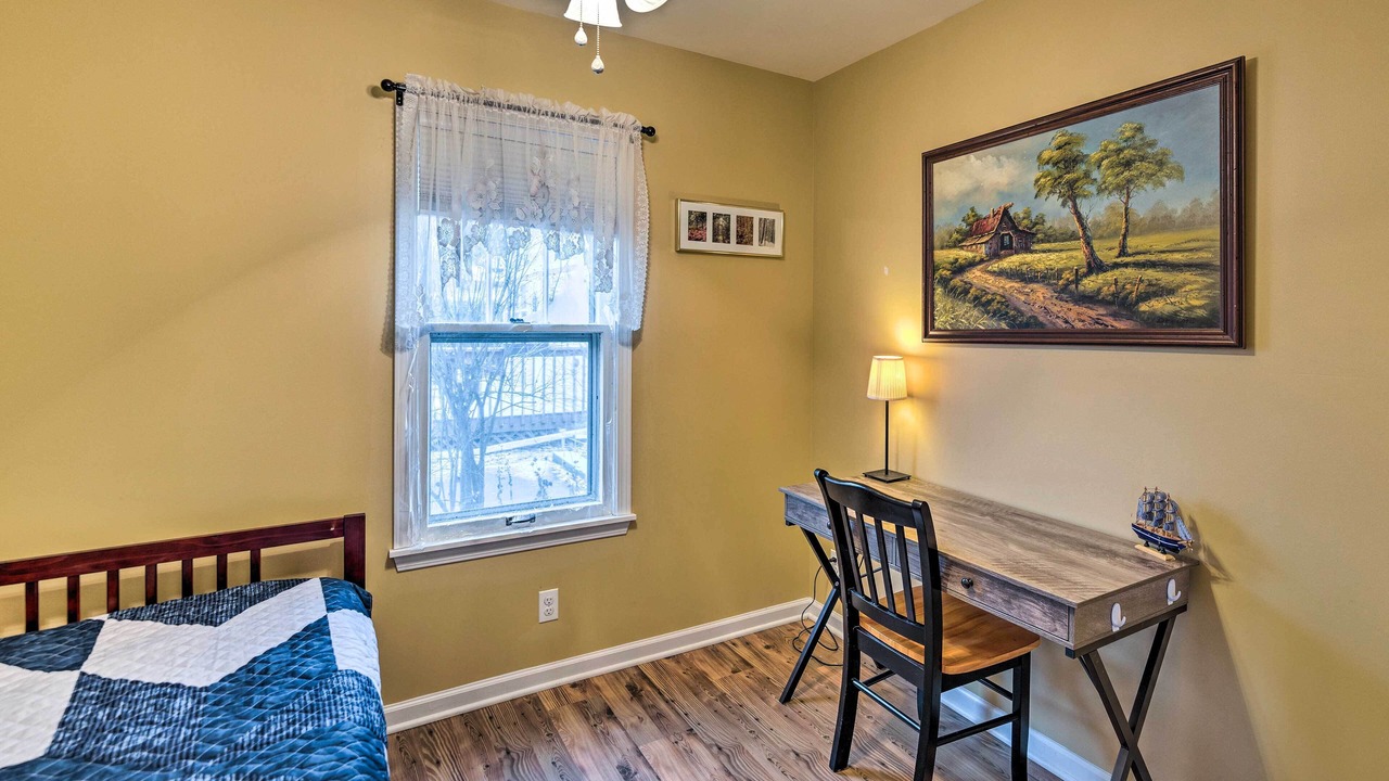 Photo of Bedroom in Delavan Lake
