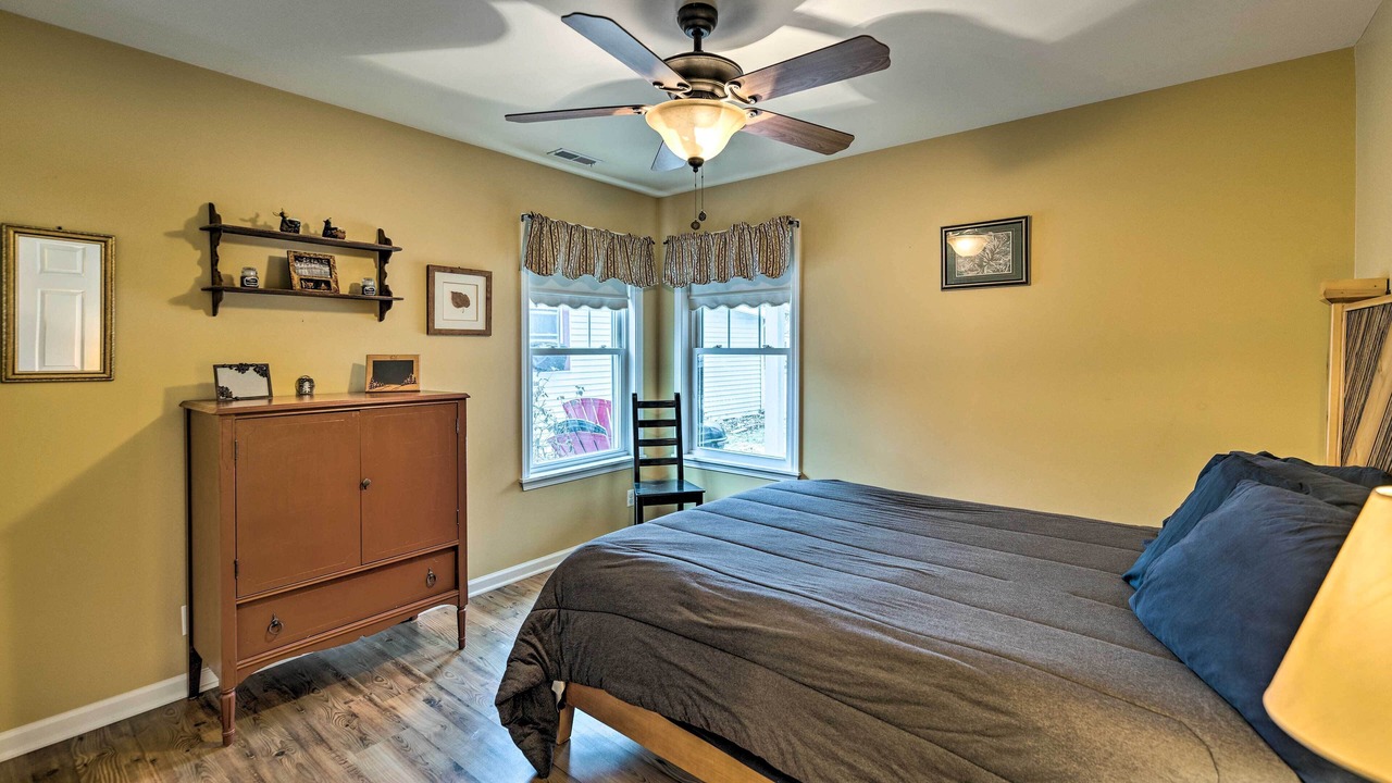 Photo of Bedroom in Delavan Lake