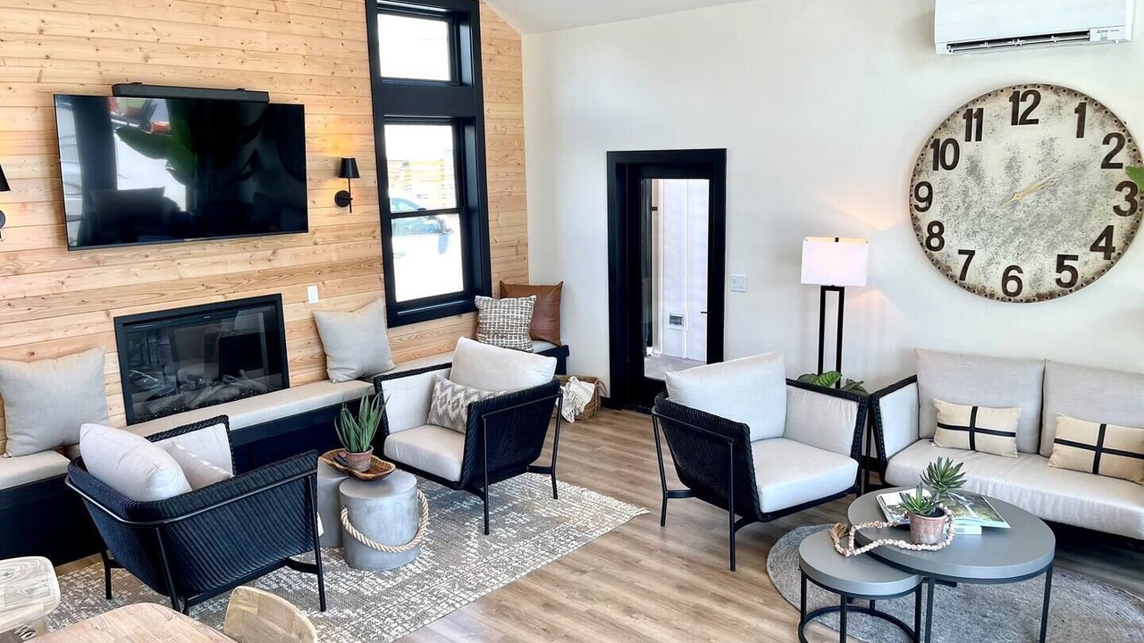 Photo of Livingroom in Wapato Point