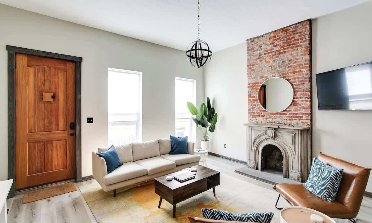 Photo of Livingroom in Smoketown Jackson