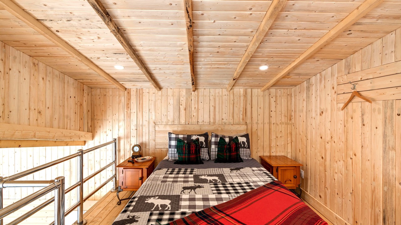 Photo of Bedroom in Gloucester County