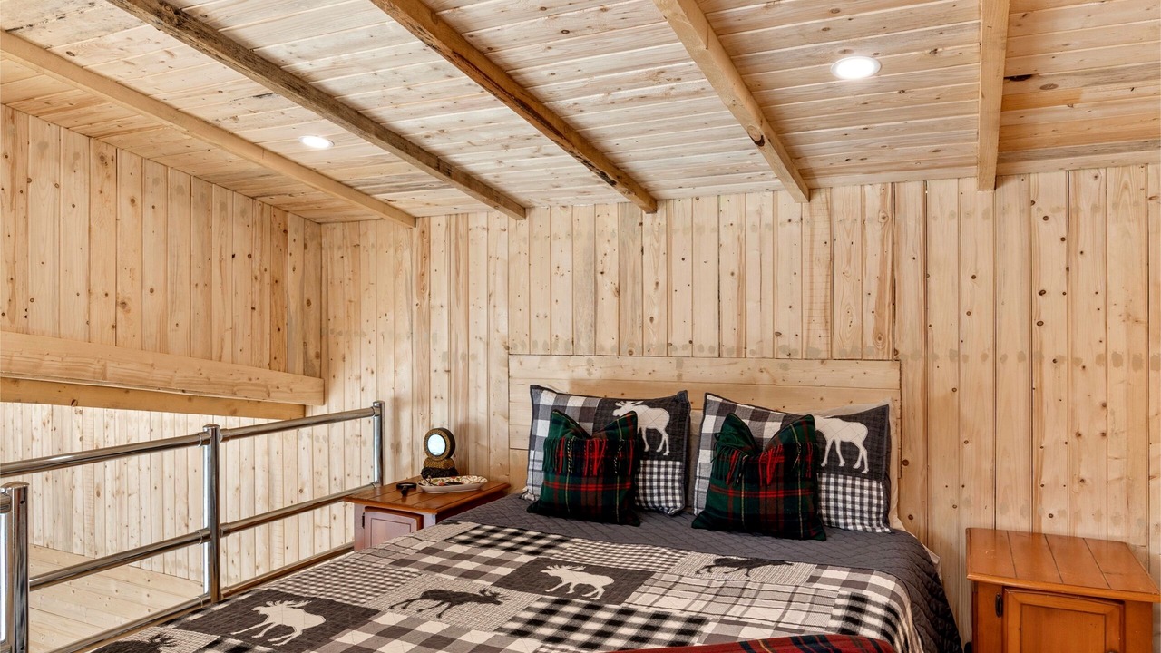 Photo of Bedroom in Gloucester County