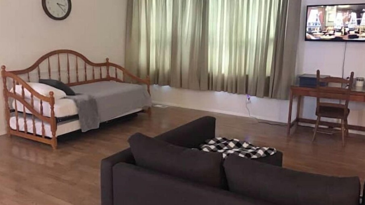 Photo of Others in Colbert