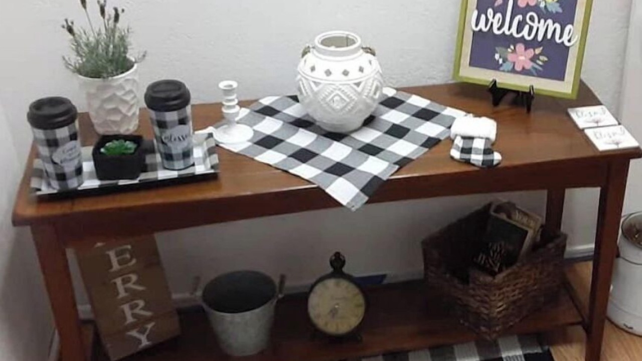 Photo of Others in Colbert