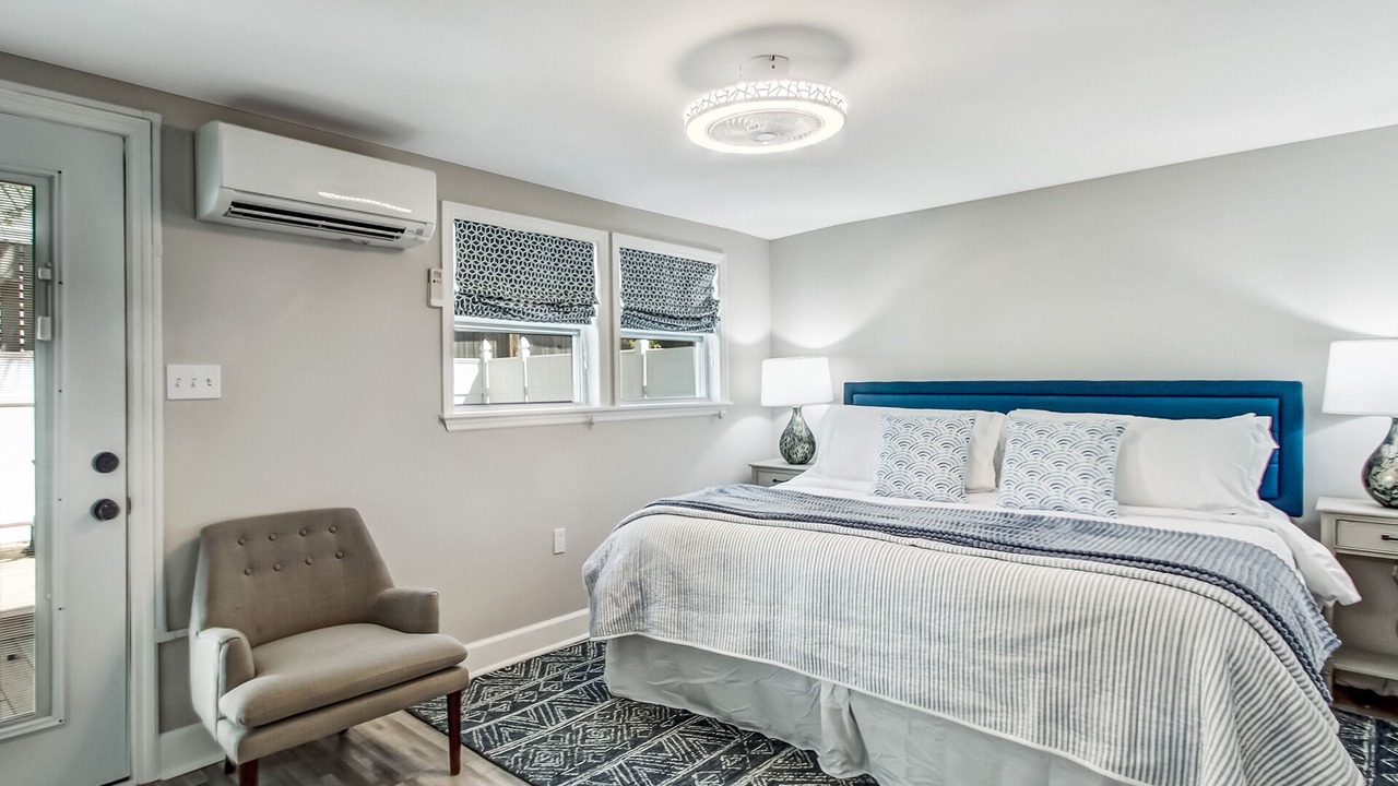 Photo of Bedroom in Savannah Beach