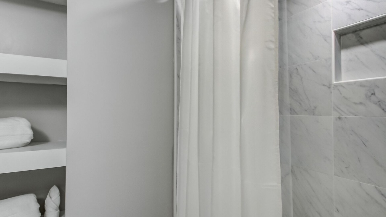 Photo of Bathroom in Savannah Beach