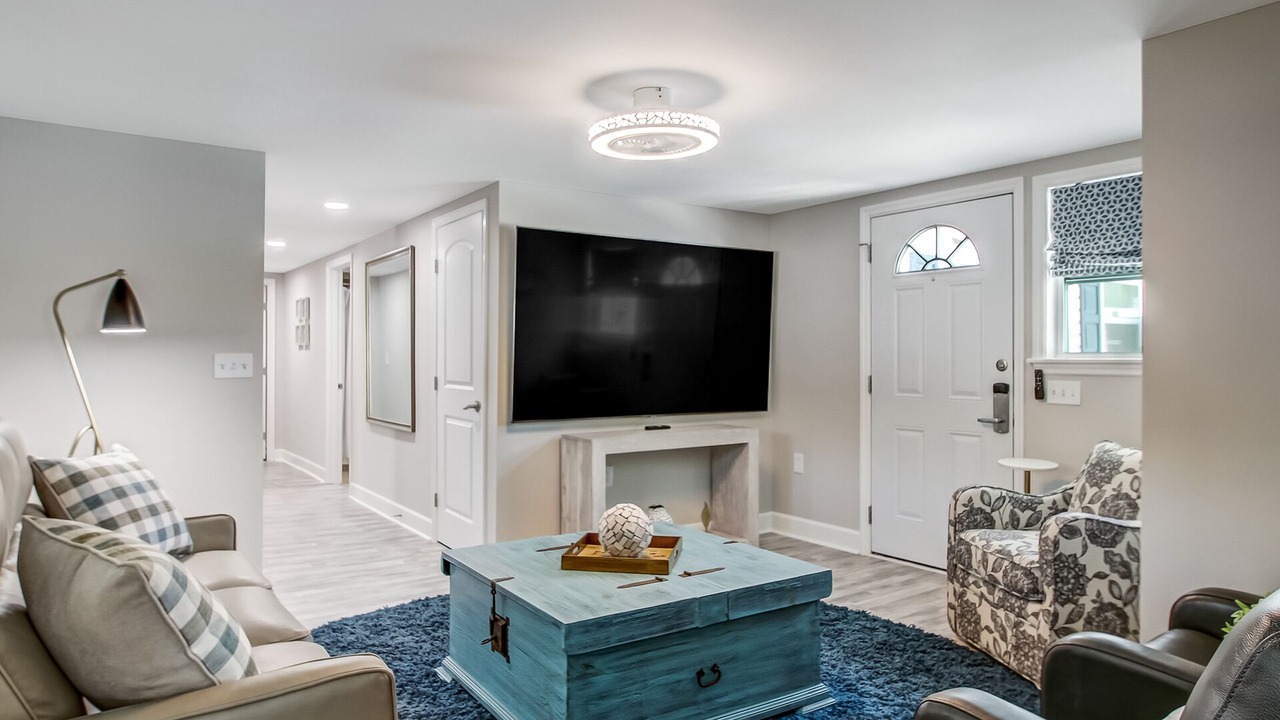 Photo of Livingroom in Savannah Beach