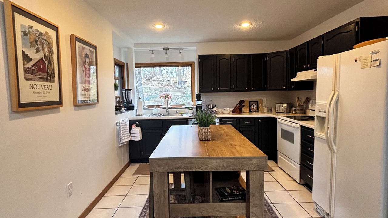 Photo of Kitchen in The Galena Territory