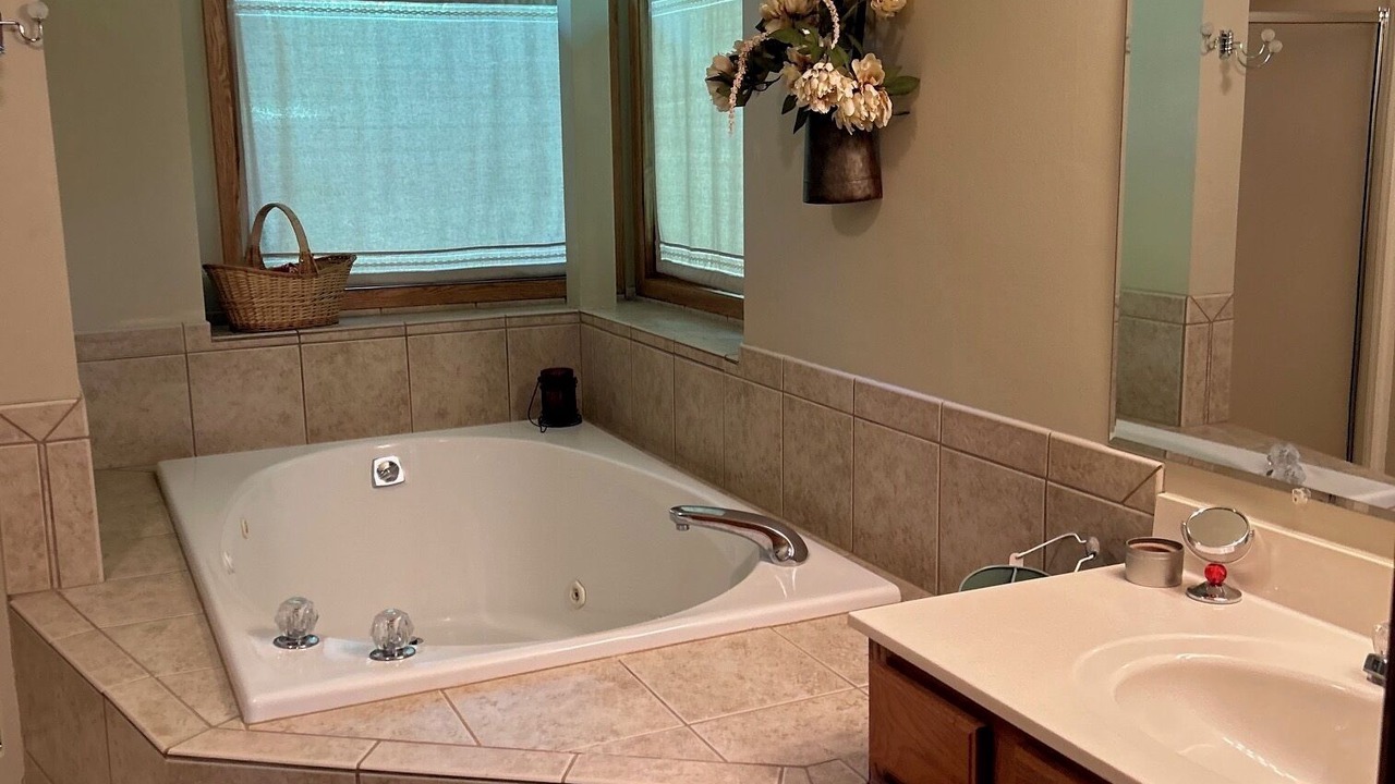 Photo of Bathroom in The Galena Territory