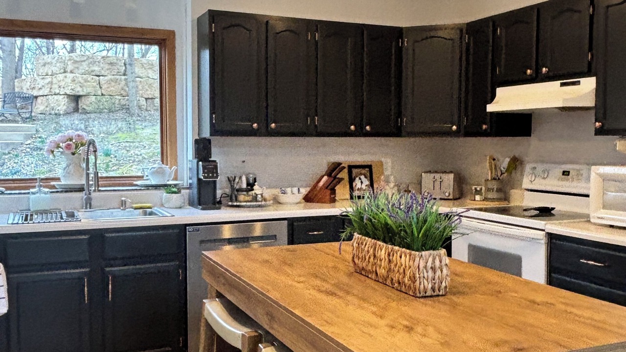 Photo of Kitchen in The Galena Territory