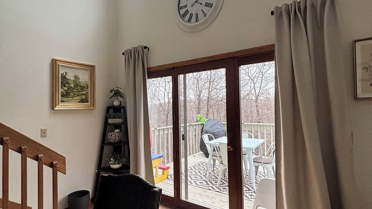 Photo of Livingroom in The Galena Territory