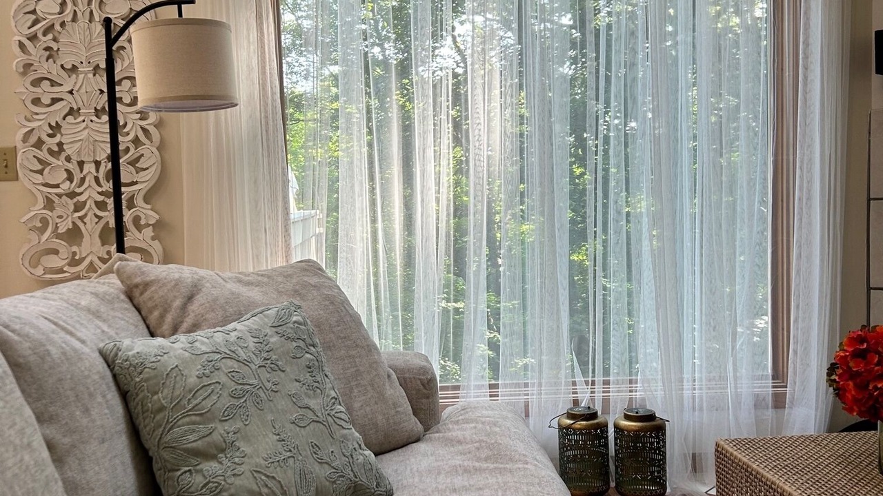 Photo of Livingroom in The Galena Territory