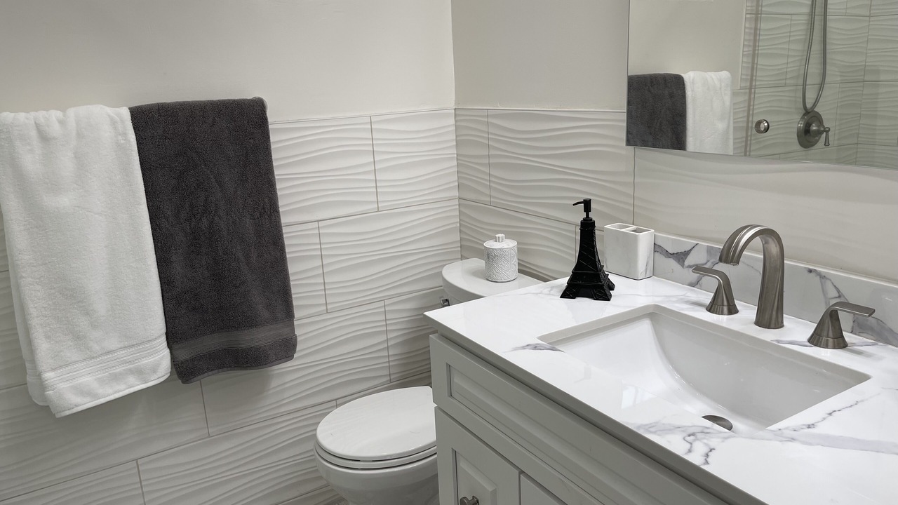 Photo of Bathroom in Northwest Anaheim