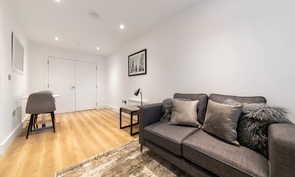 Photo of Livingroom in East Grinstead