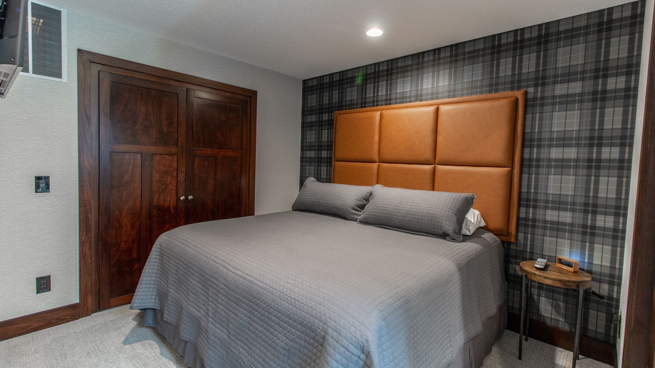 Photo of Bedroom in Canadian Lakes