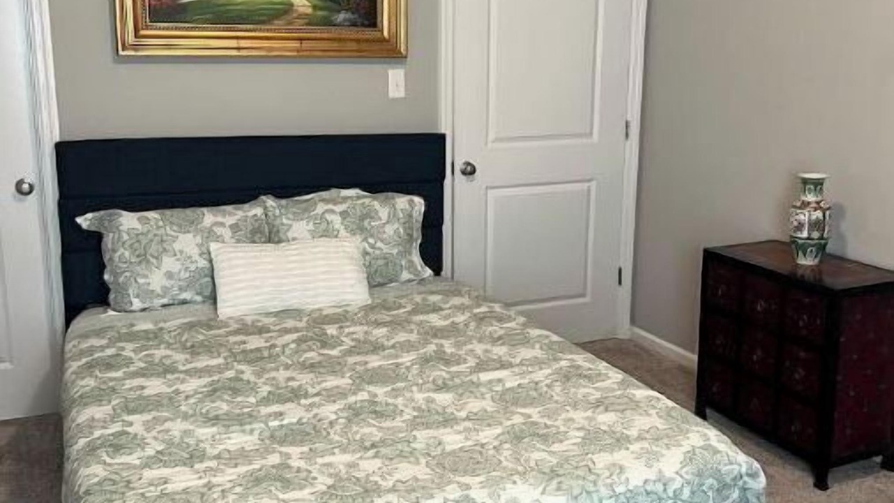 Photo of Bedroom in Valdosta