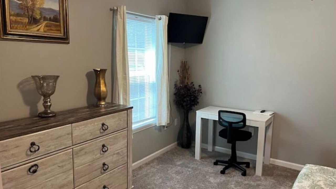 Photo of Bedroom in Valdosta