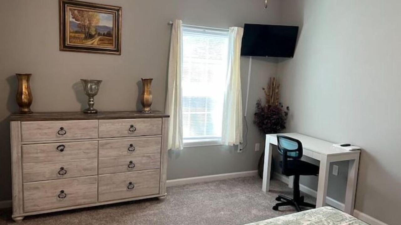 Photo of Bedroom in Valdosta
