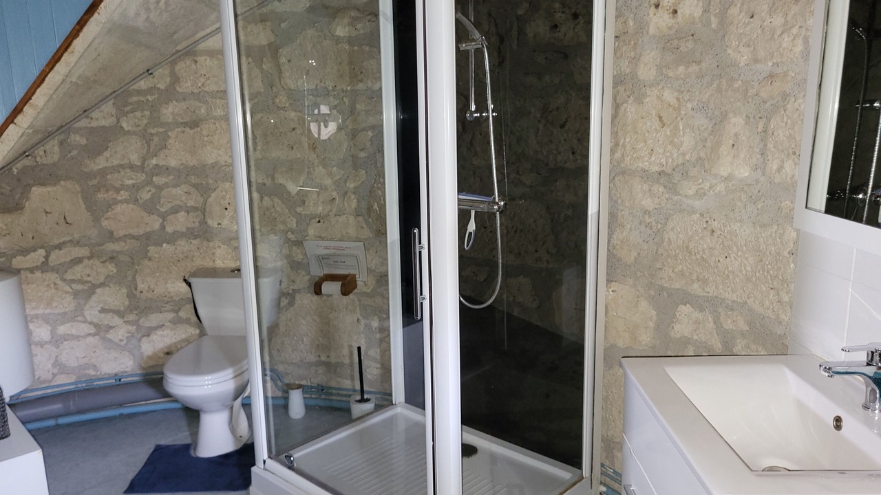 Photo of Bathroom in Saint-Salvy